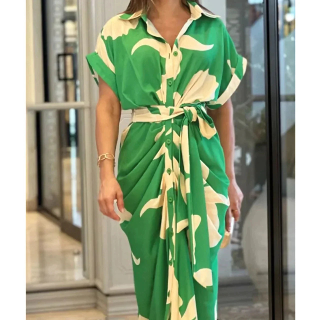 Gracefully Styled Dress for Any Occasion