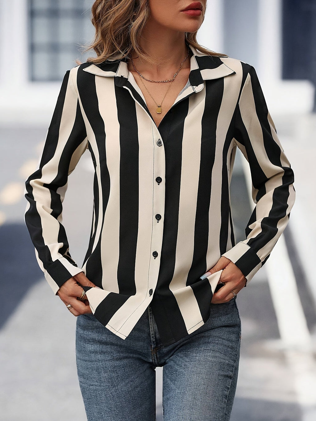 Beautifully Finished Blouse in a Timeless Design