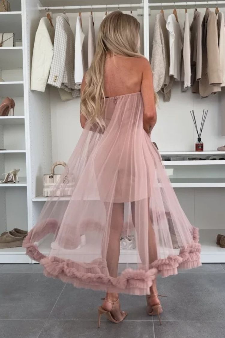 Gracefully Styled Dress for Any Occasion