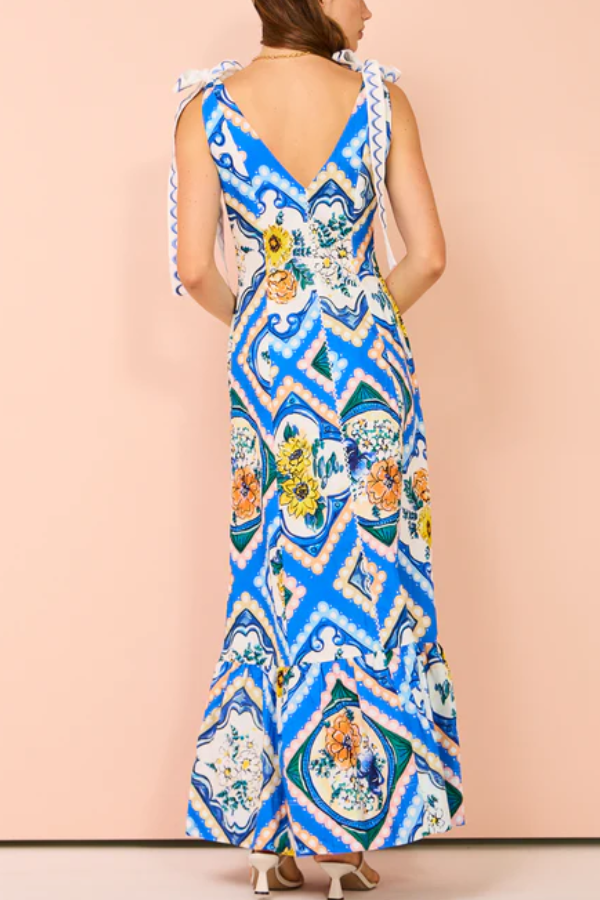 A Vintage Style Dress with Delicate Timeless Details