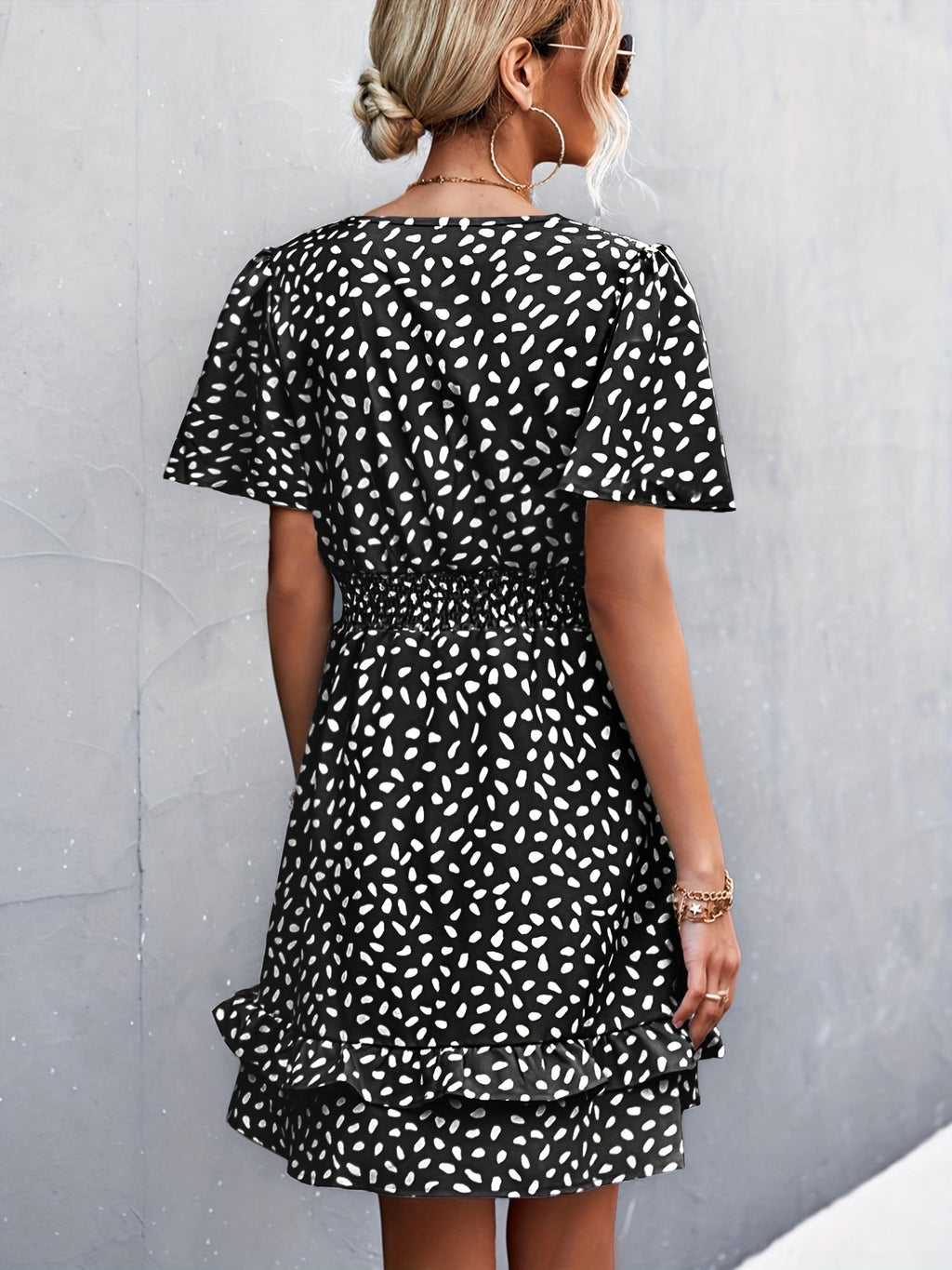 Sophisticated Dress with a Clean Classic Look