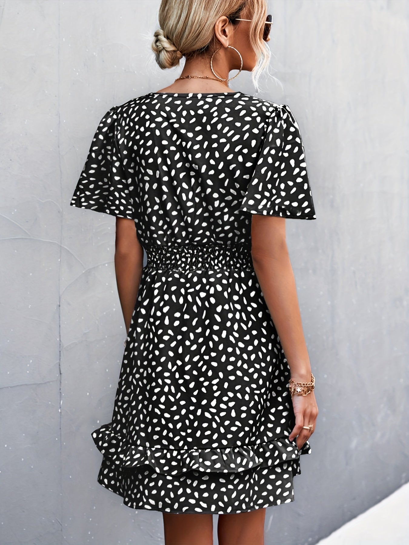 Sophisticated Dress with a Clean Classic Look