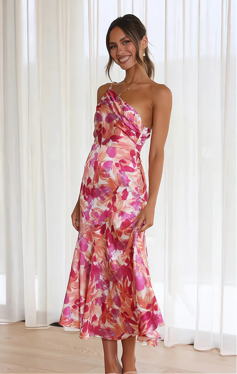 Sophisticated Dress with a Clean Classic Look