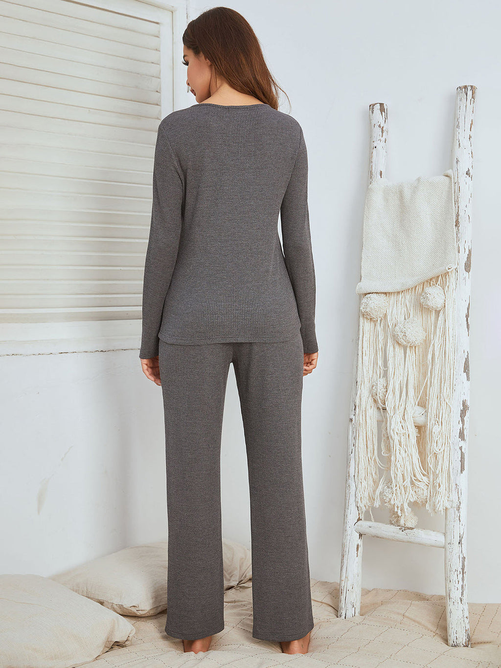 Beautifully Finished Trousers in a Timeless Design