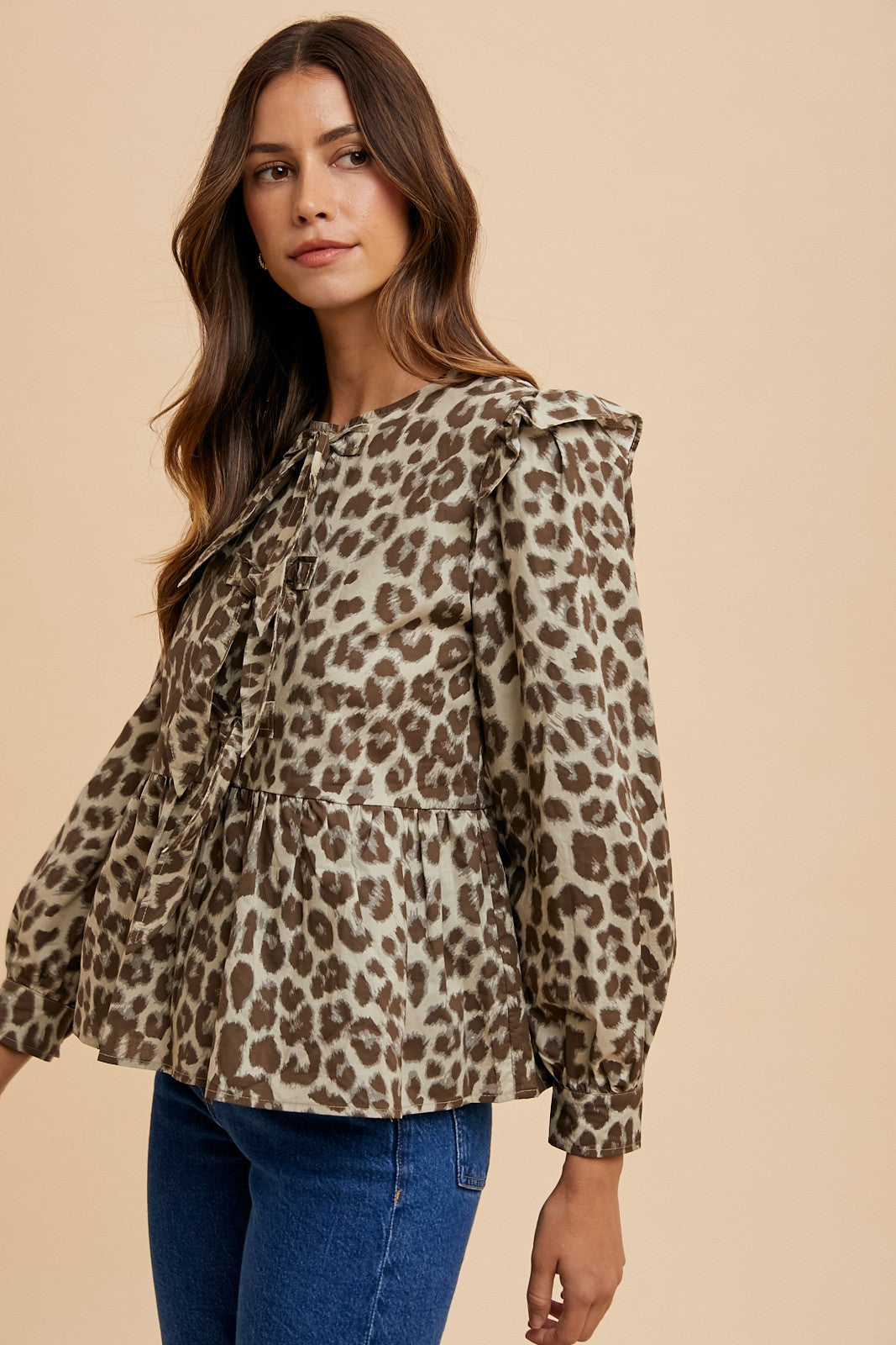 Classic Vintage Blouse with a Flattering Fit