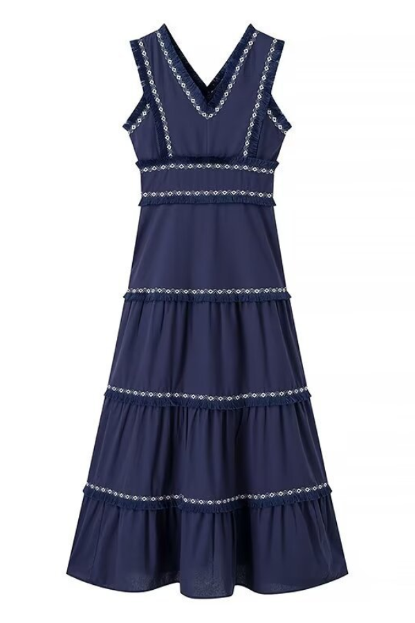 Beautifully Crafted Dress in a Classic Style