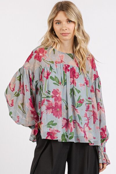 Effortlessly Elegant Blouse with a Timeless Design