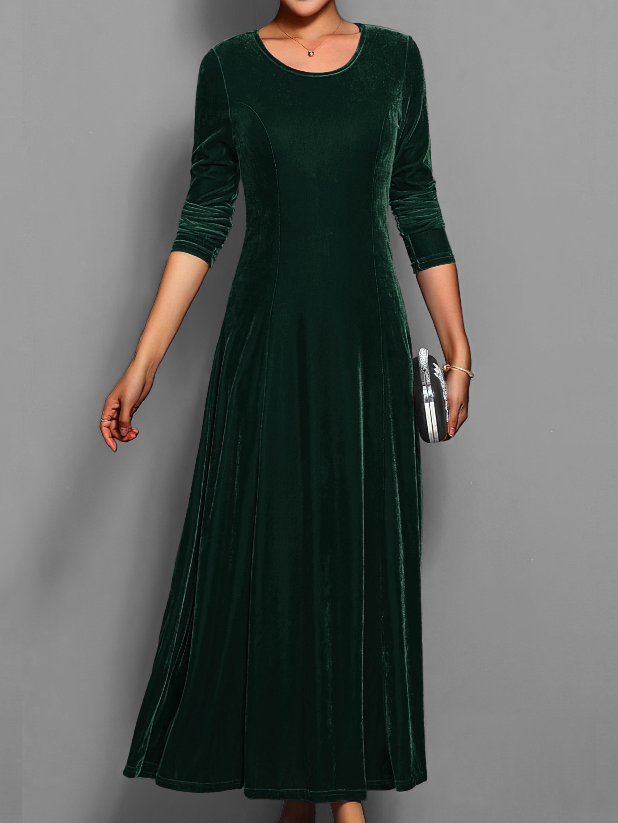 Beautifully Crafted Dress in a Classic Style