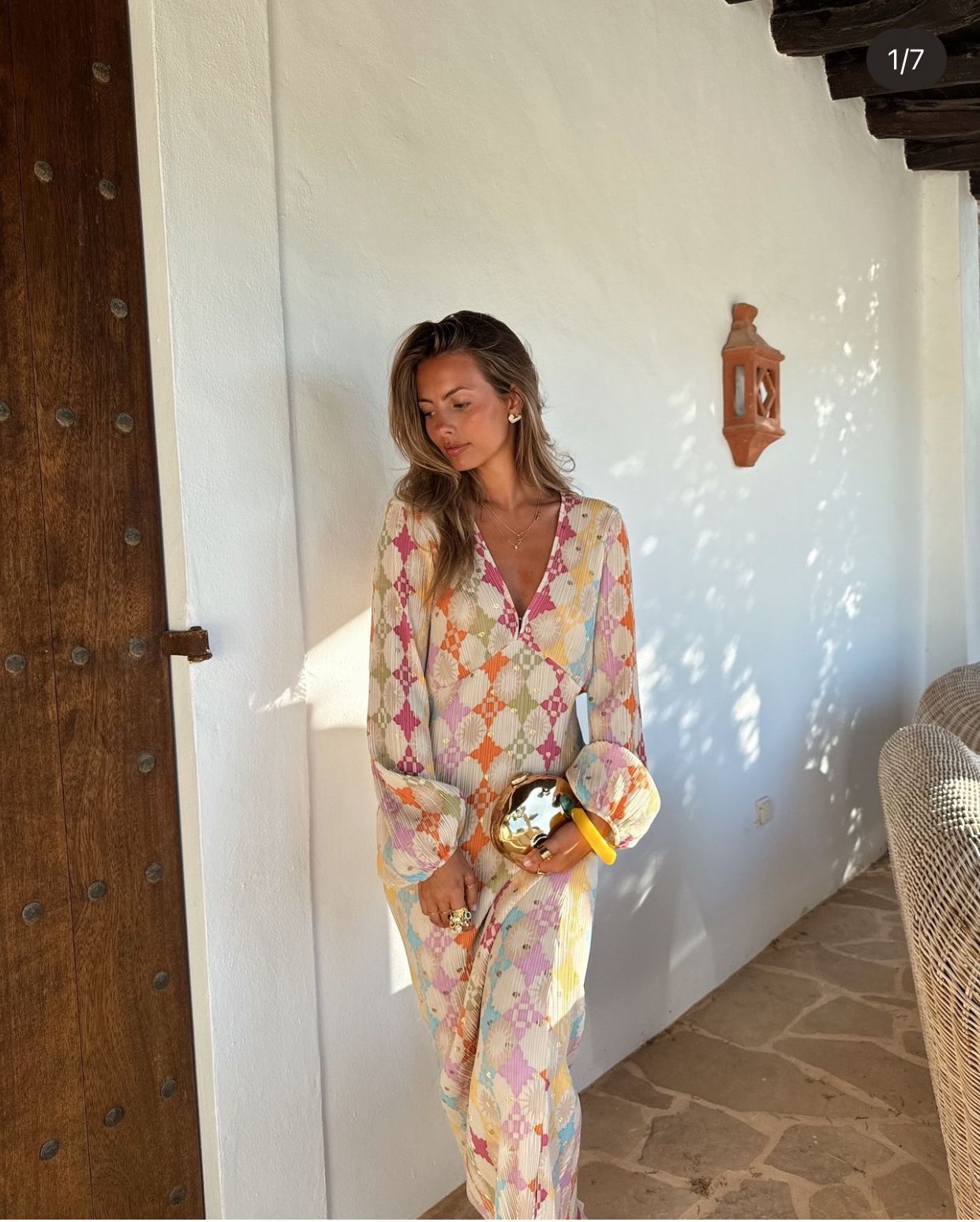 Beautifully Finished Dress in a Timeless Design