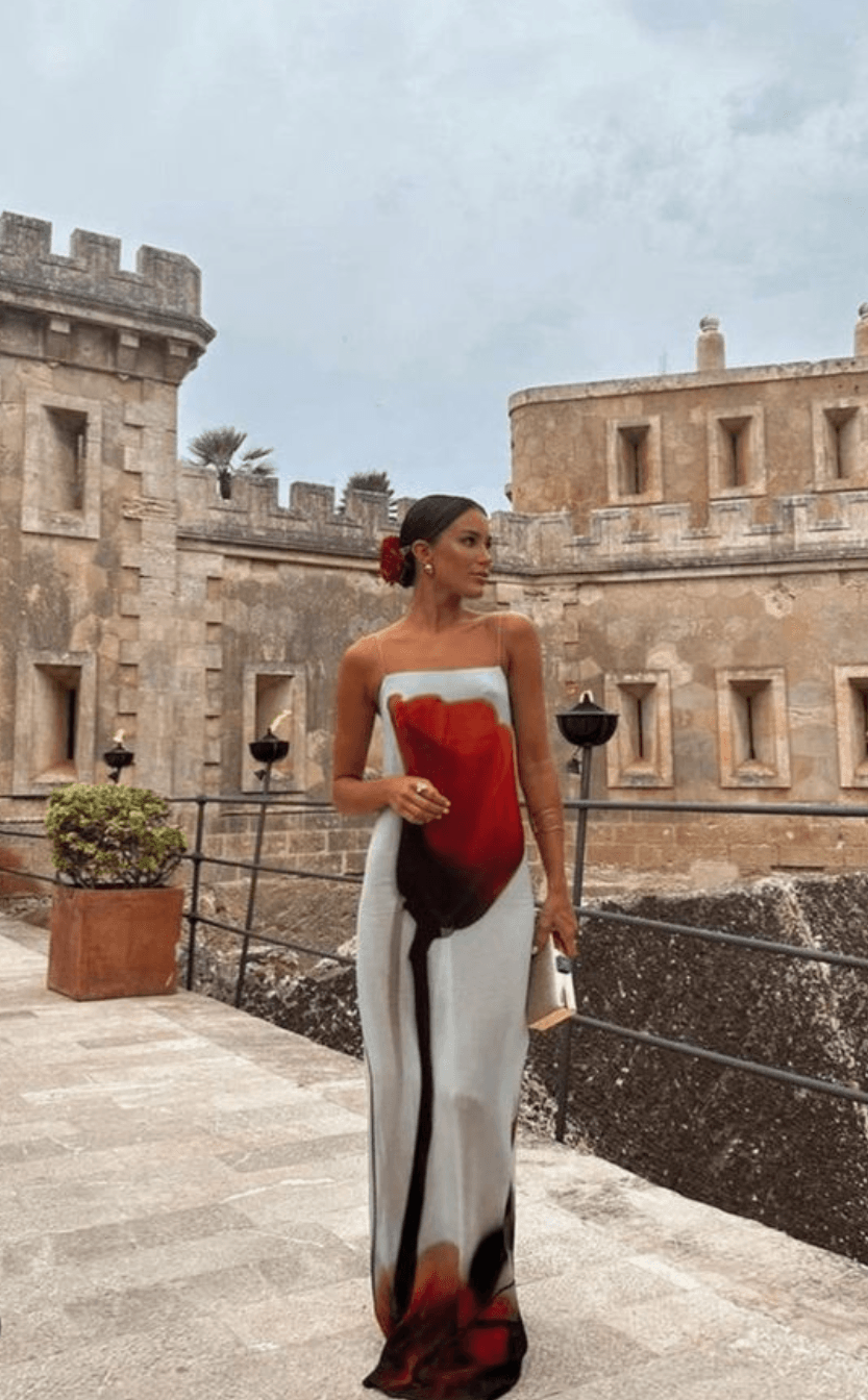 Sophisticated Dress with a Clean Classic Look
