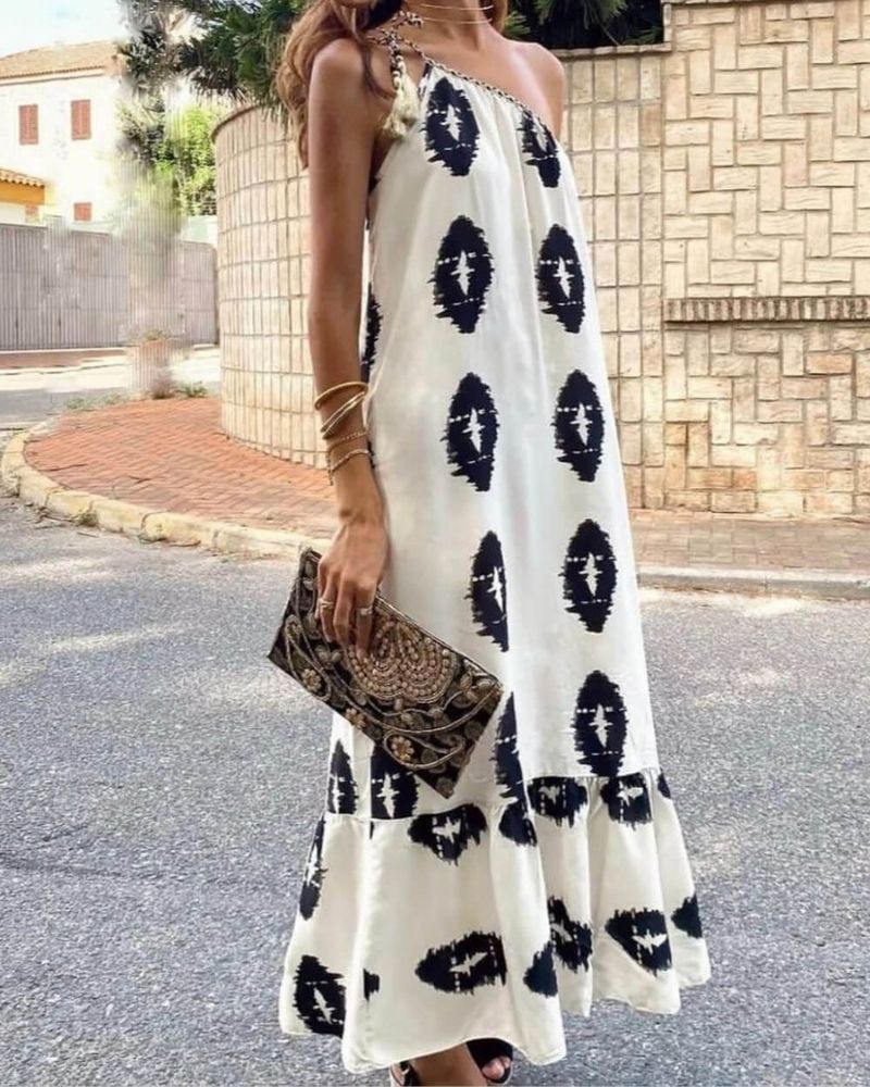 Effortlessly Elegant Dress with a Timeless Design