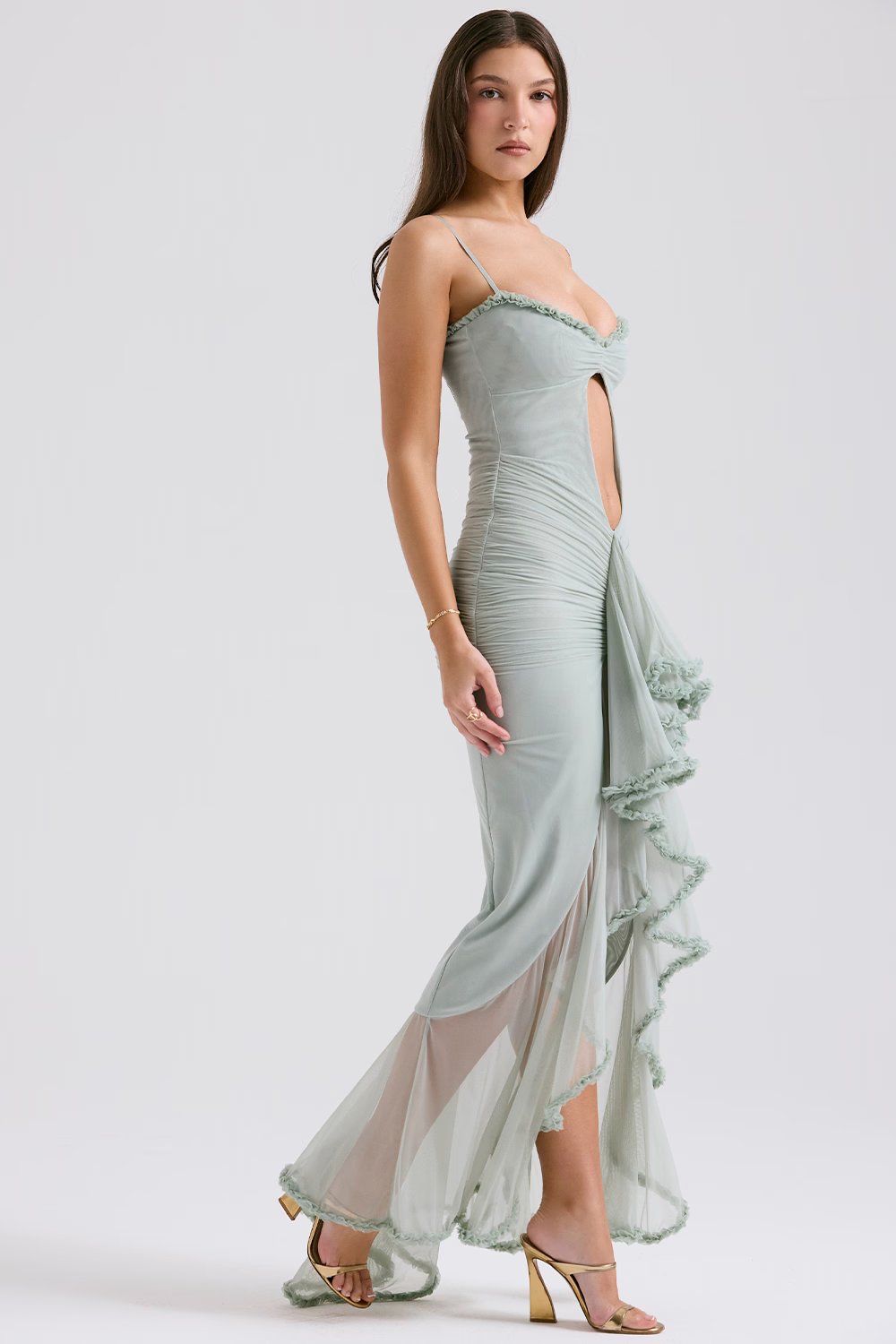 Beautifully Crafted Dress in a Classic Style