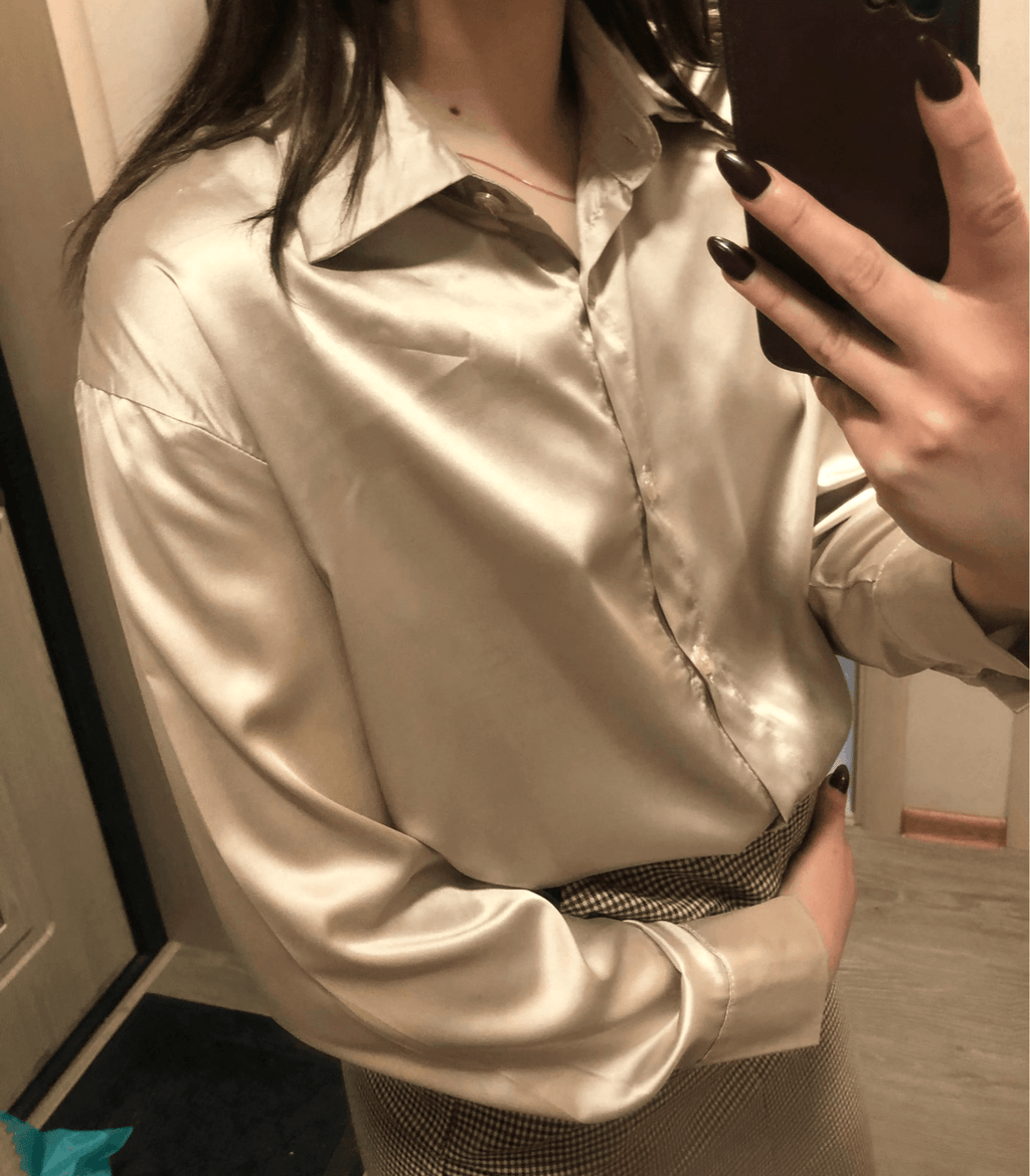 Beautifully Finished Blouse in a Timeless Design