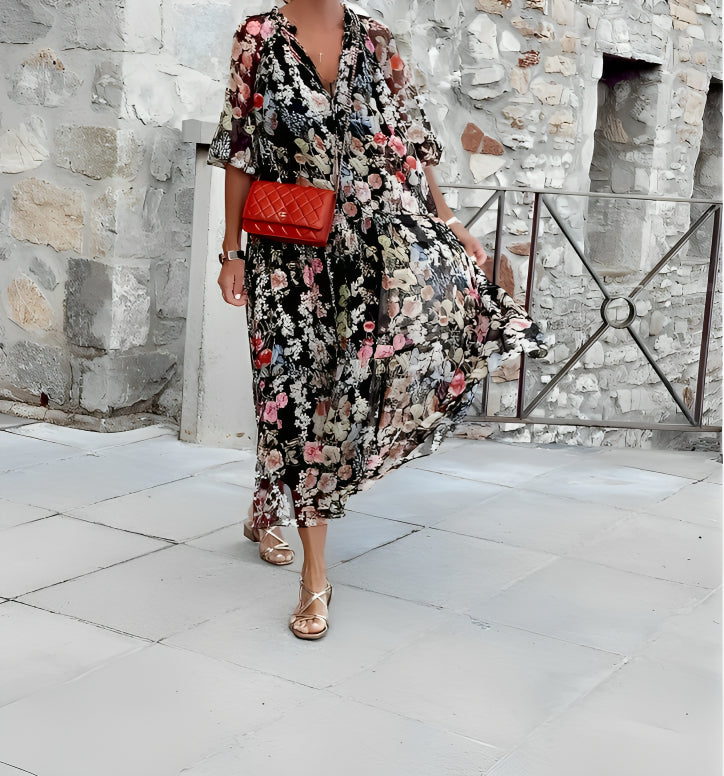 Classic Vintage Dress with a Flattering Fit