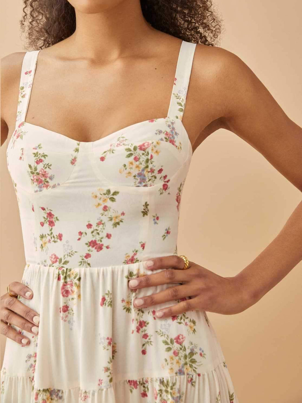 Gracefully Styled Dress for Any Occasion