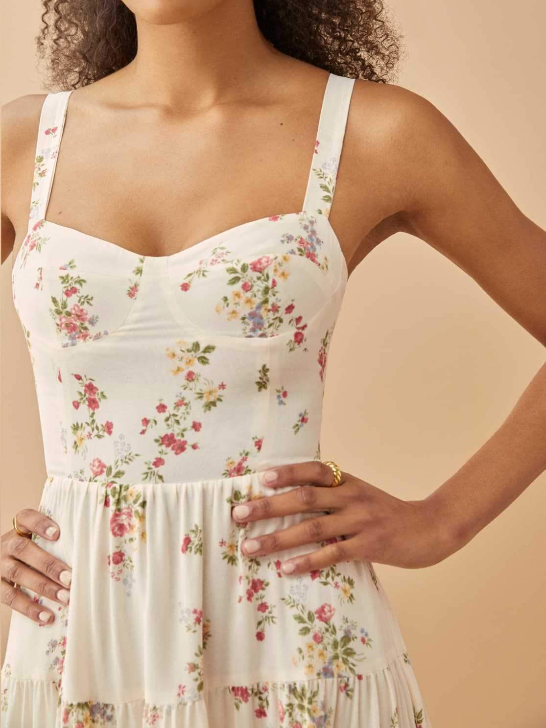 Gracefully Styled Dress for Any Occasion