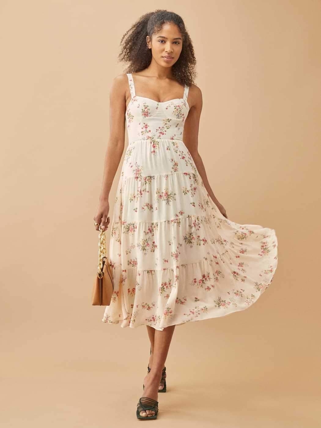 Gracefully Styled Dress for Any Occasion