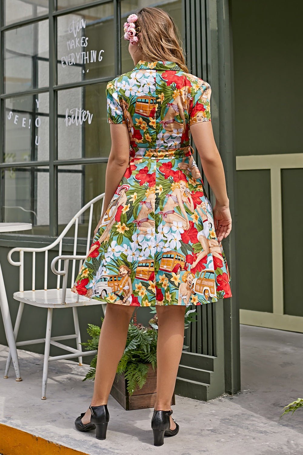Classic Vintage Dress with a Flattering Fit