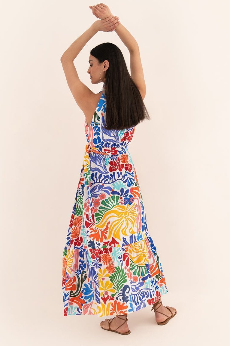 Gracefully Styled Dress for Any Occasion