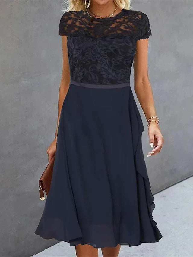 Classic Vintage Dress with a Flattering Fit