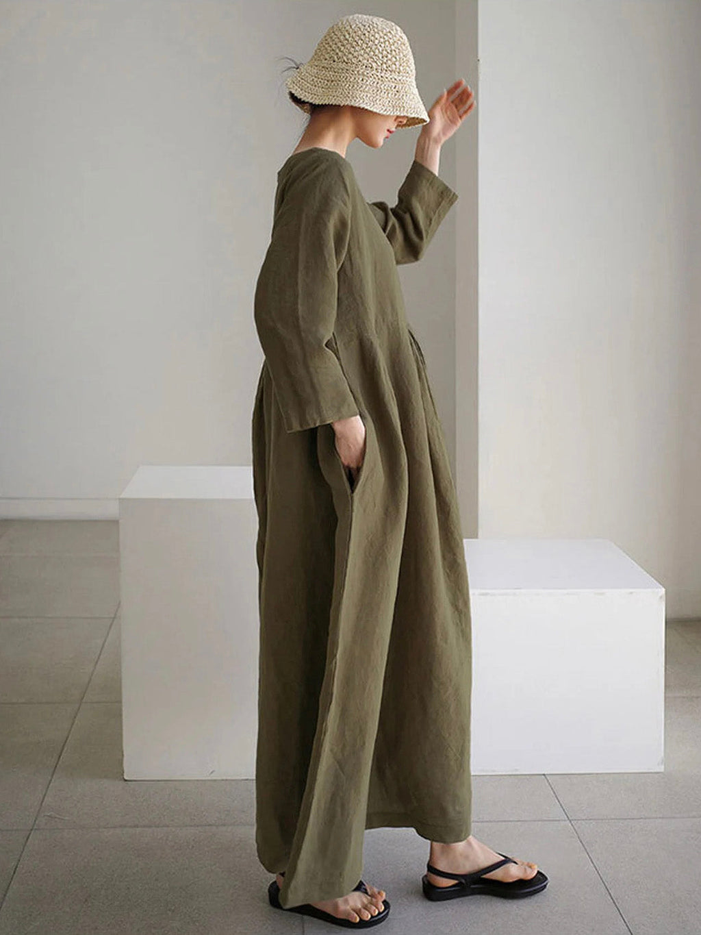 Classic Vintage Dress with a Flattering Fit