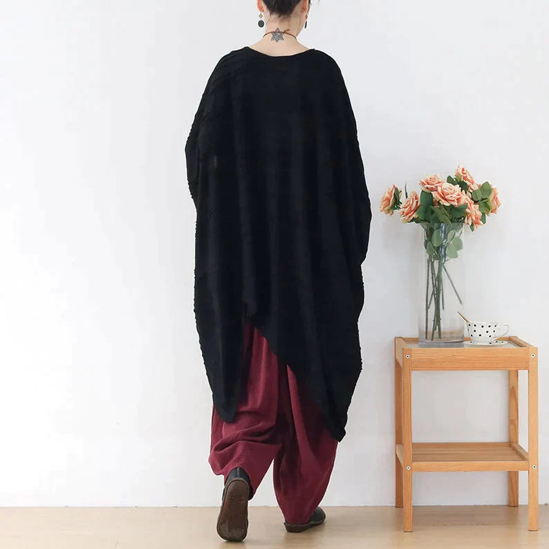 Beautifully Crafted Blouse in a Classic Style
