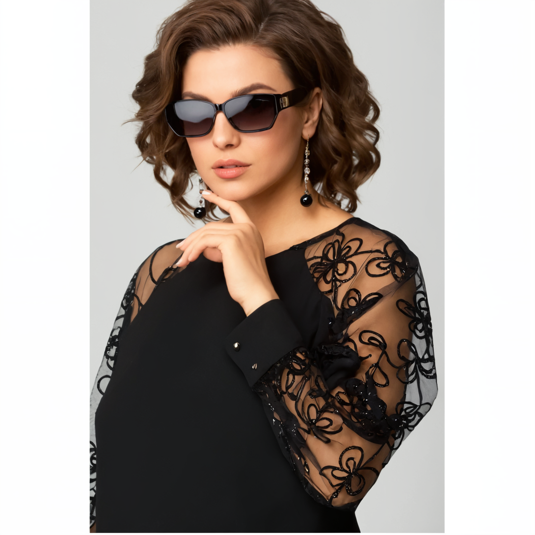 Effortlessly Elegant Dress with a Timeless Design