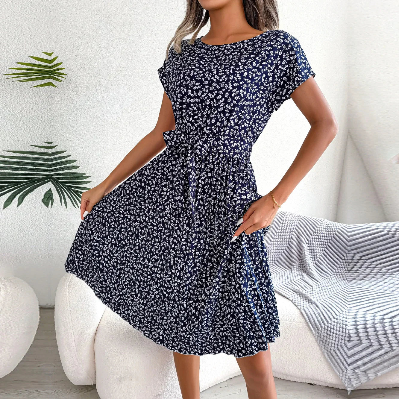 Classic Vintage Dress with a Flattering Fit
