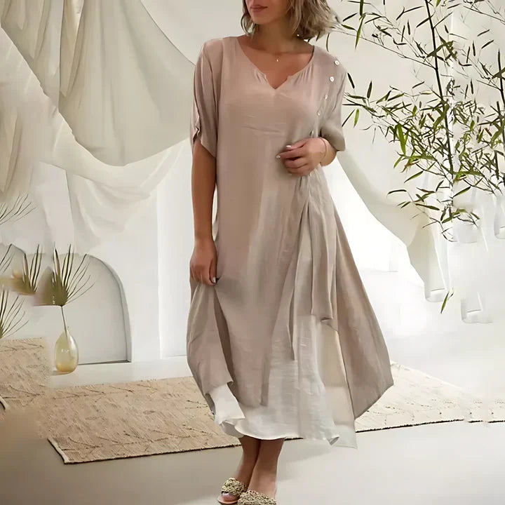 Classic Vintage Dress with a Flattering Fit