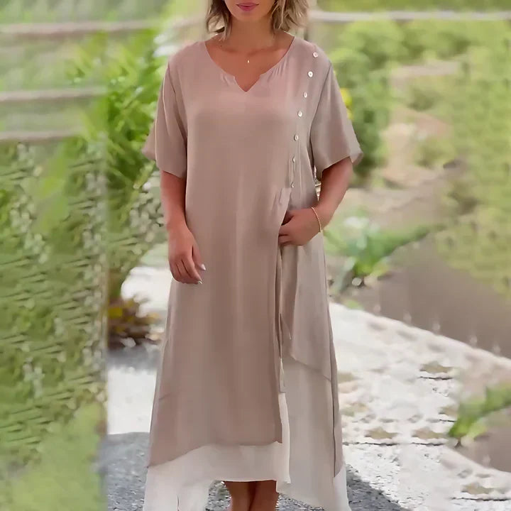 Classic Vintage Dress with a Flattering Fit