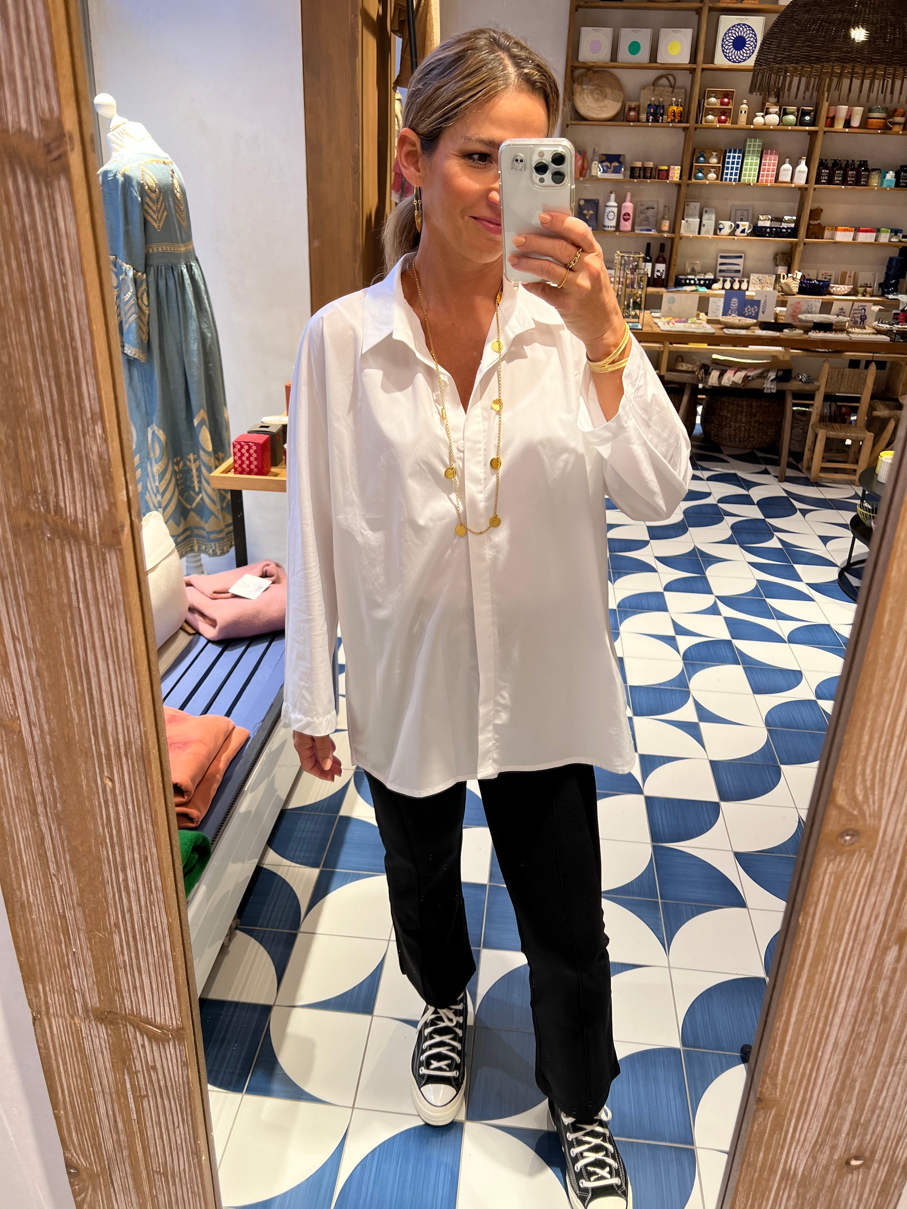 Beautifully Finished Blouse in a Timeless Design