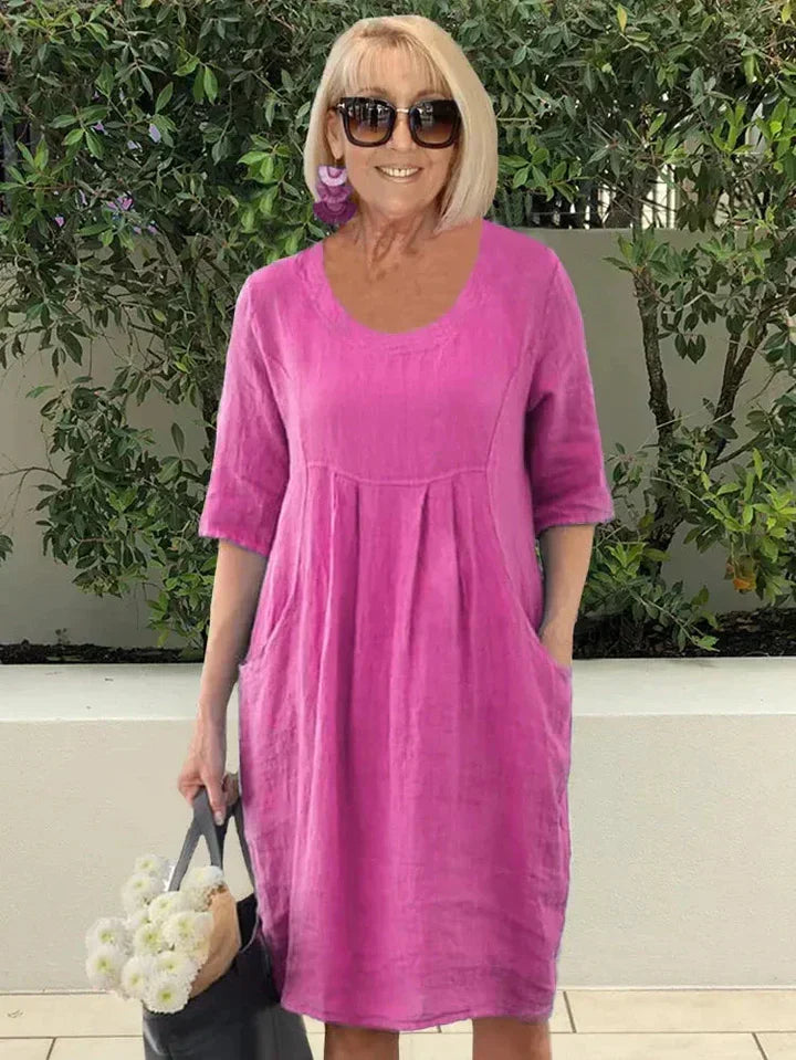 Beautifully Finished Dress in a Timeless Design