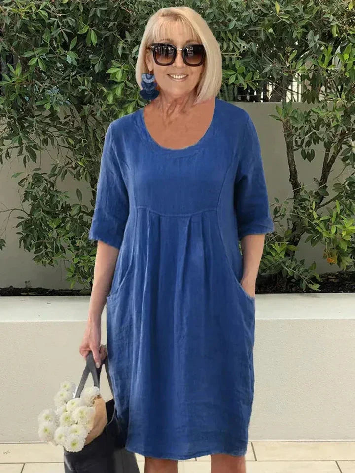 Beautifully Finished Dress in a Timeless Design