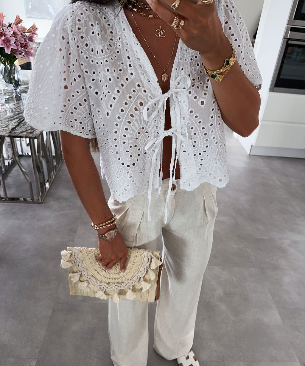 Beautifully Crafted Blouse in a Classic Style