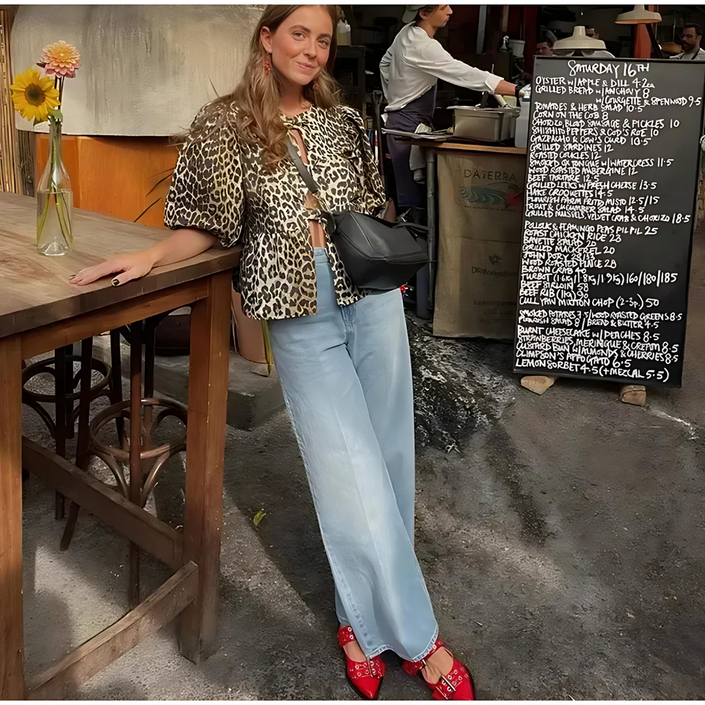 Sophisticated Blouse with a Clean Classic Look