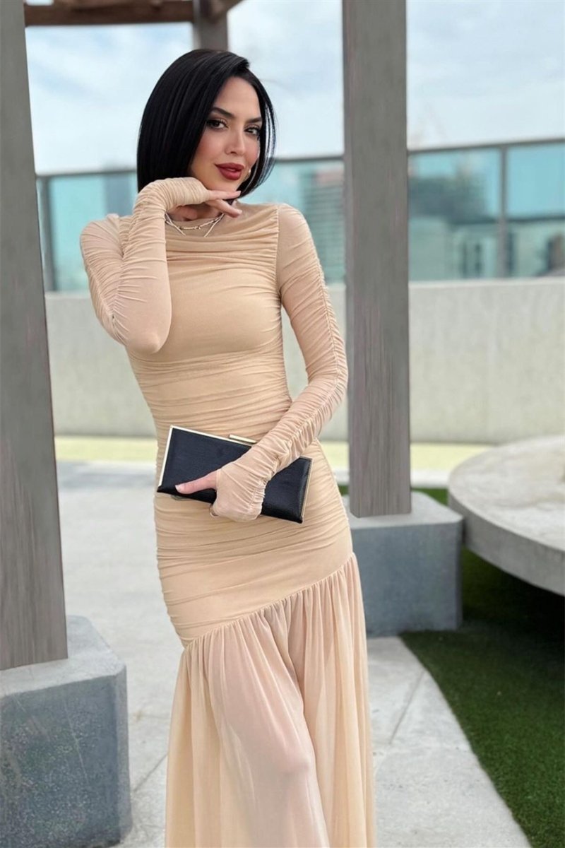 Gracefully Styled Dress for Any Occasion