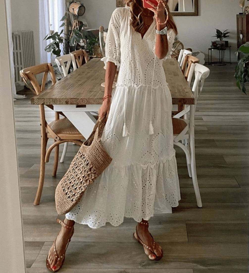 Beautifully Finished Dress in a Timeless Design