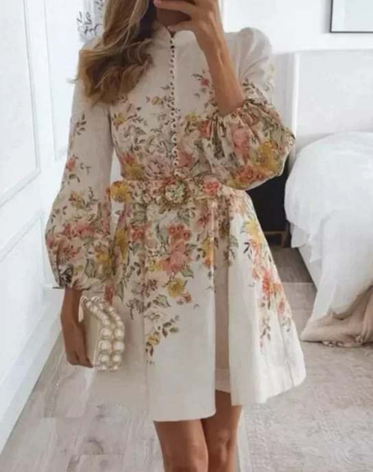Classic Vintage & Enduringly Stylish Dress