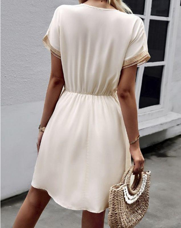 Polished Dress with an Effortless Classic Look