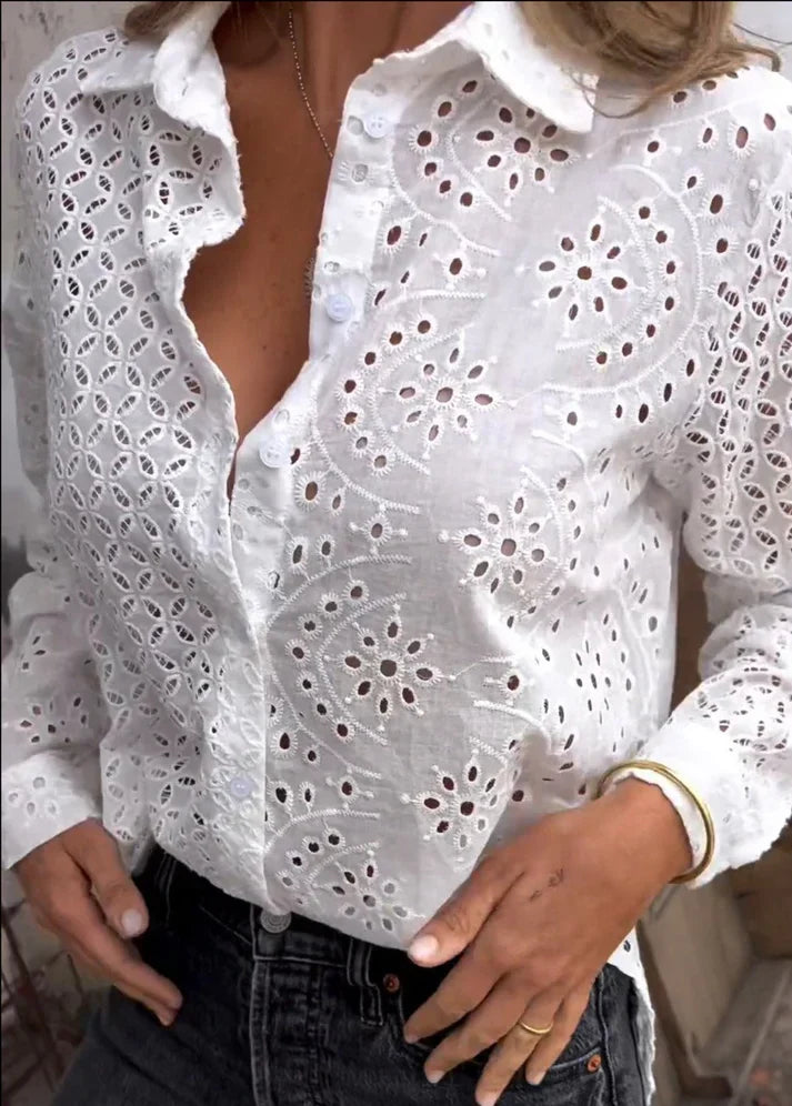 Elegantly Styled Blouse for Everyday Wear