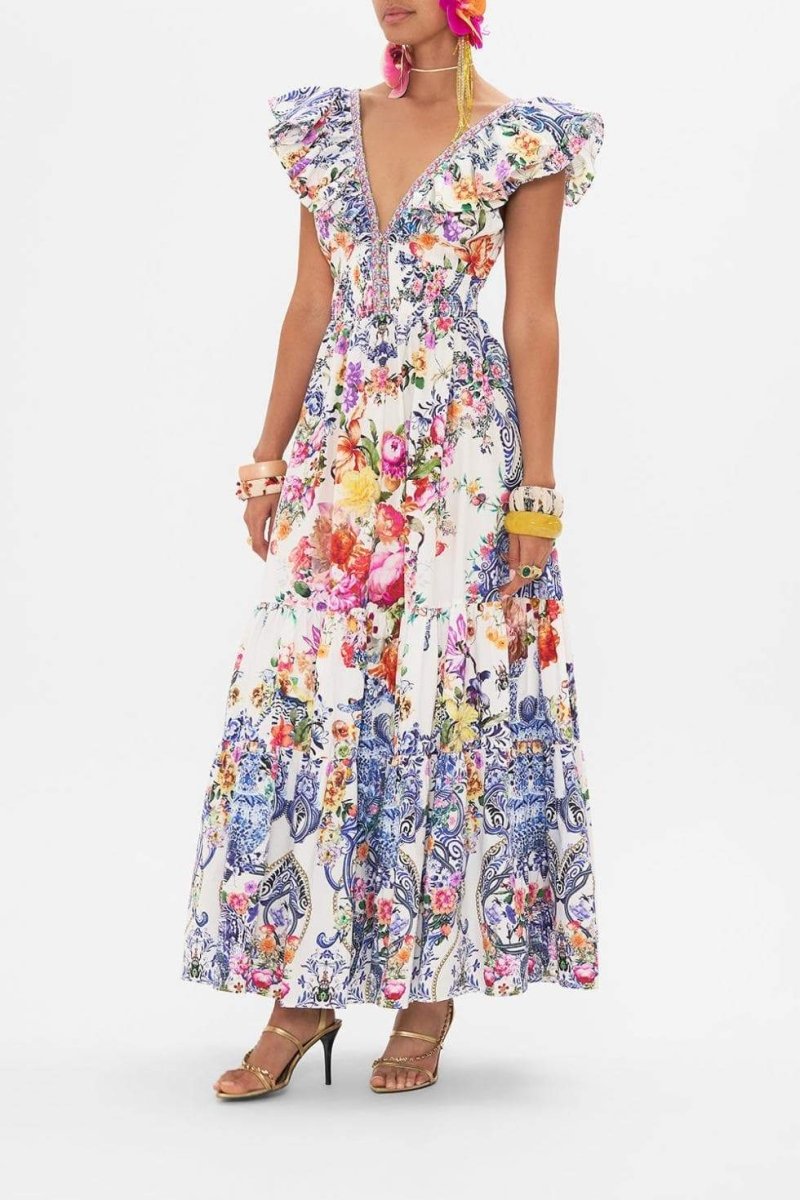Effortlessly Elegant Dress with a Timeless Design