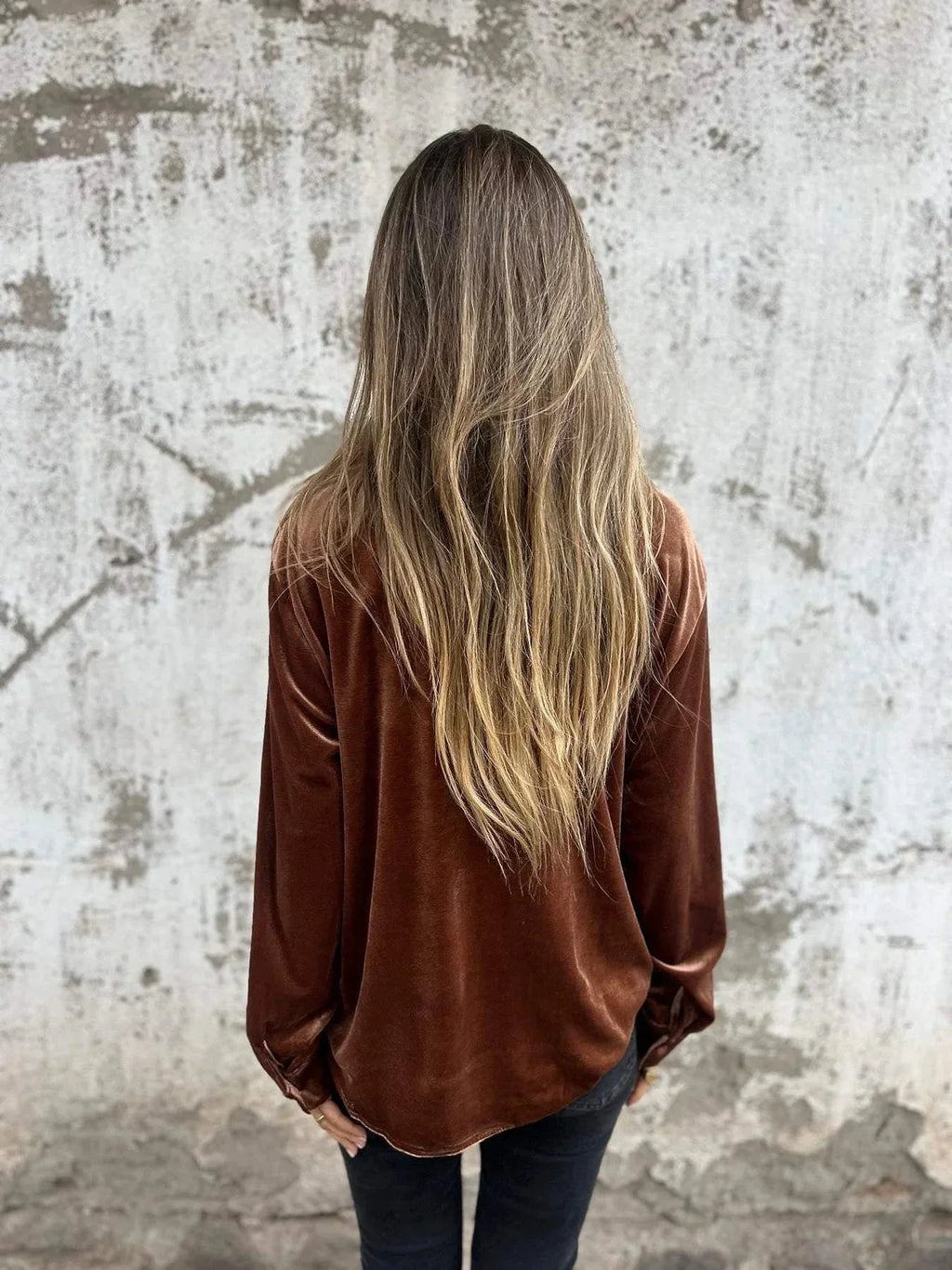 Gracefully Styled Shirt for Any Occasion