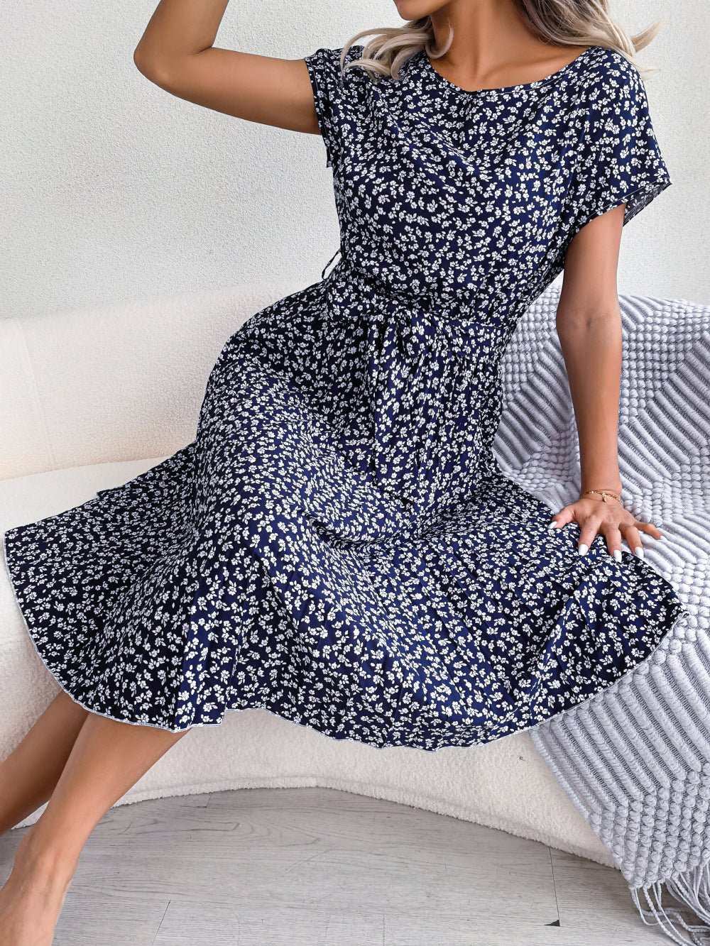 Beautifully Finished Dress in a Timeless Design
