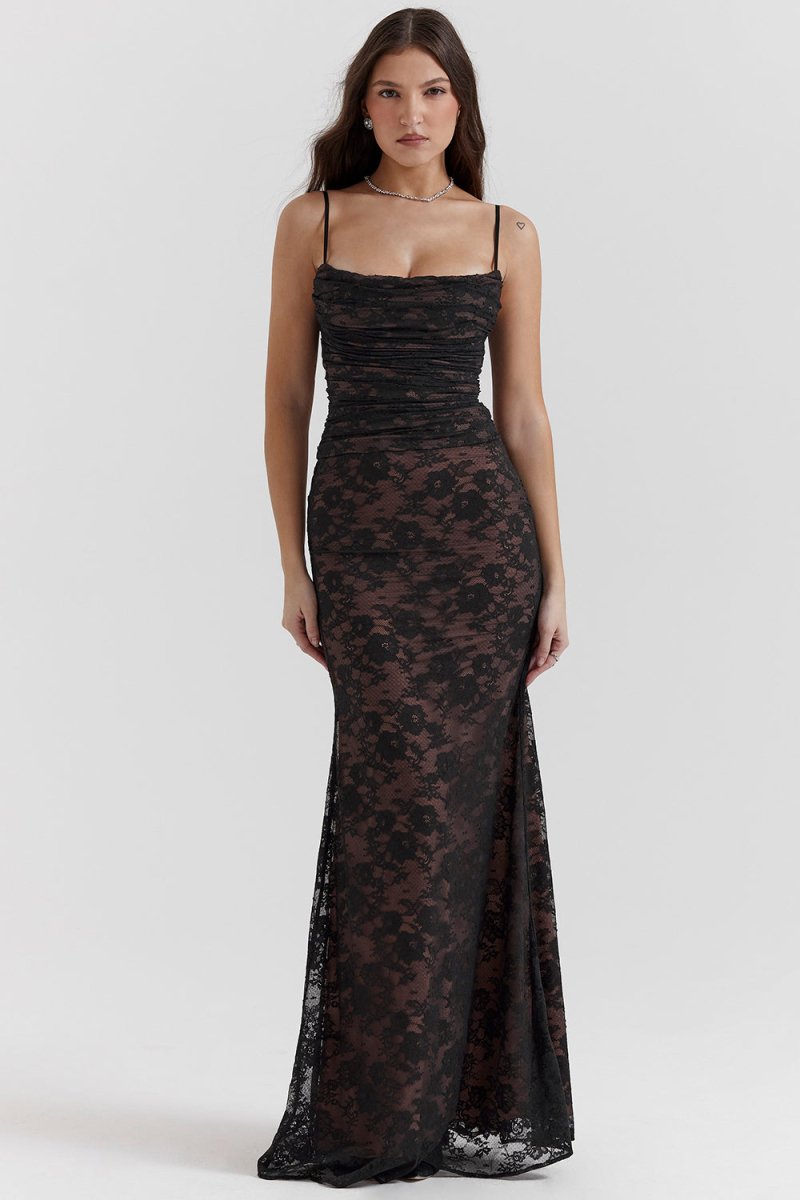 Well Tailored Dress with a Graceful Silhouette
