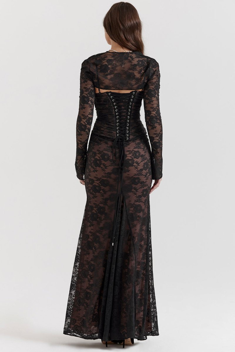 Well Tailored Dress with a Graceful Silhouette