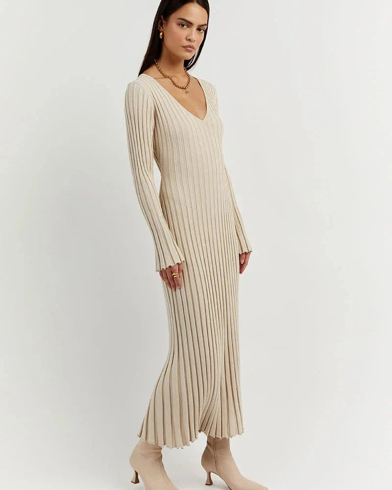 Sophisticated Dress with a Clean Classic Look