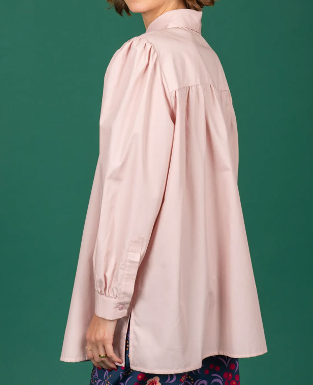 Classic Vintage Blouse with a Flattering Fit
