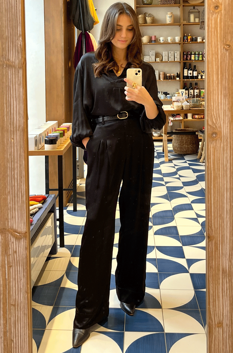 Classic Vintage & Enduringly Stylish Blouse