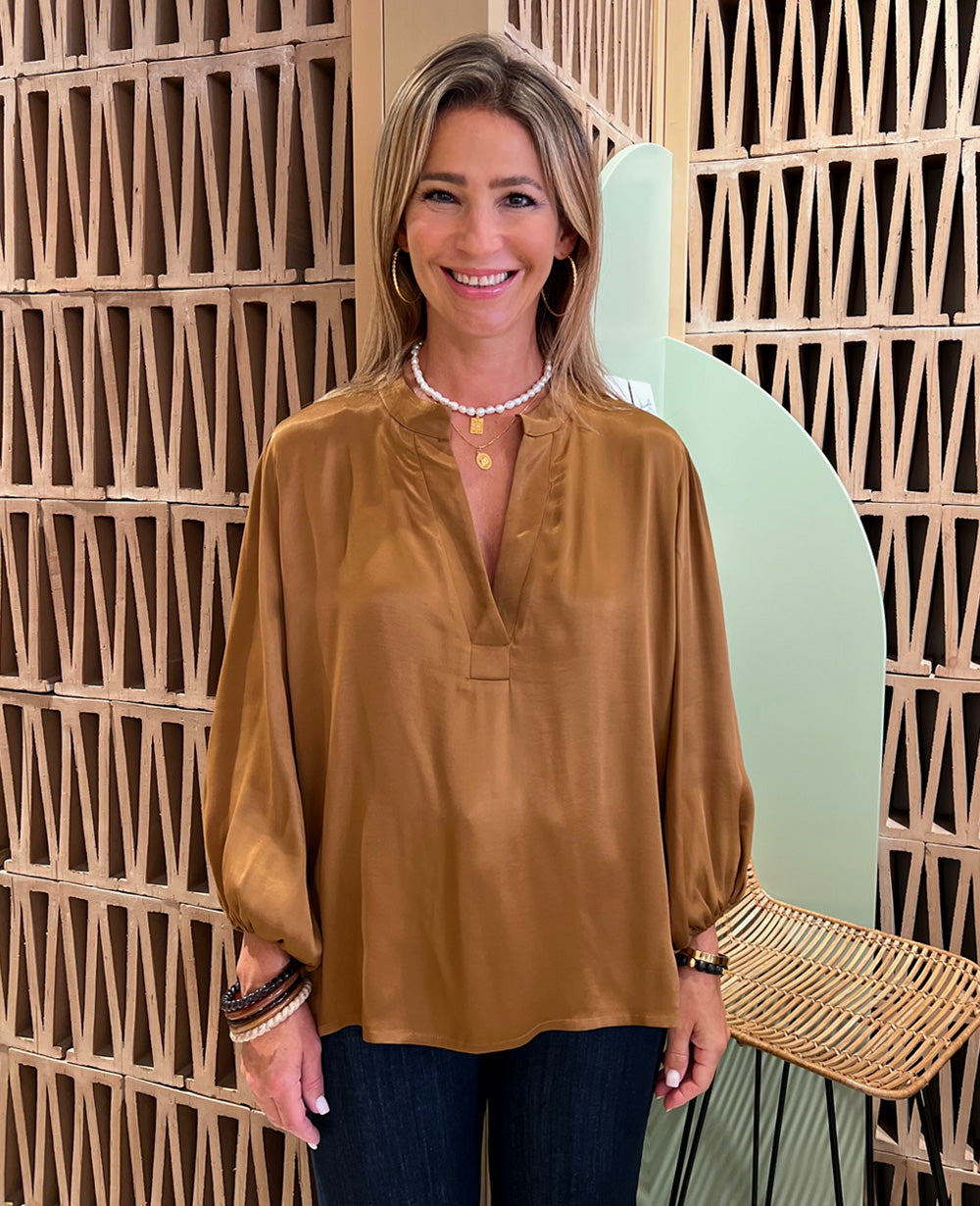 Classic Vintage & Enduringly Stylish Blouse