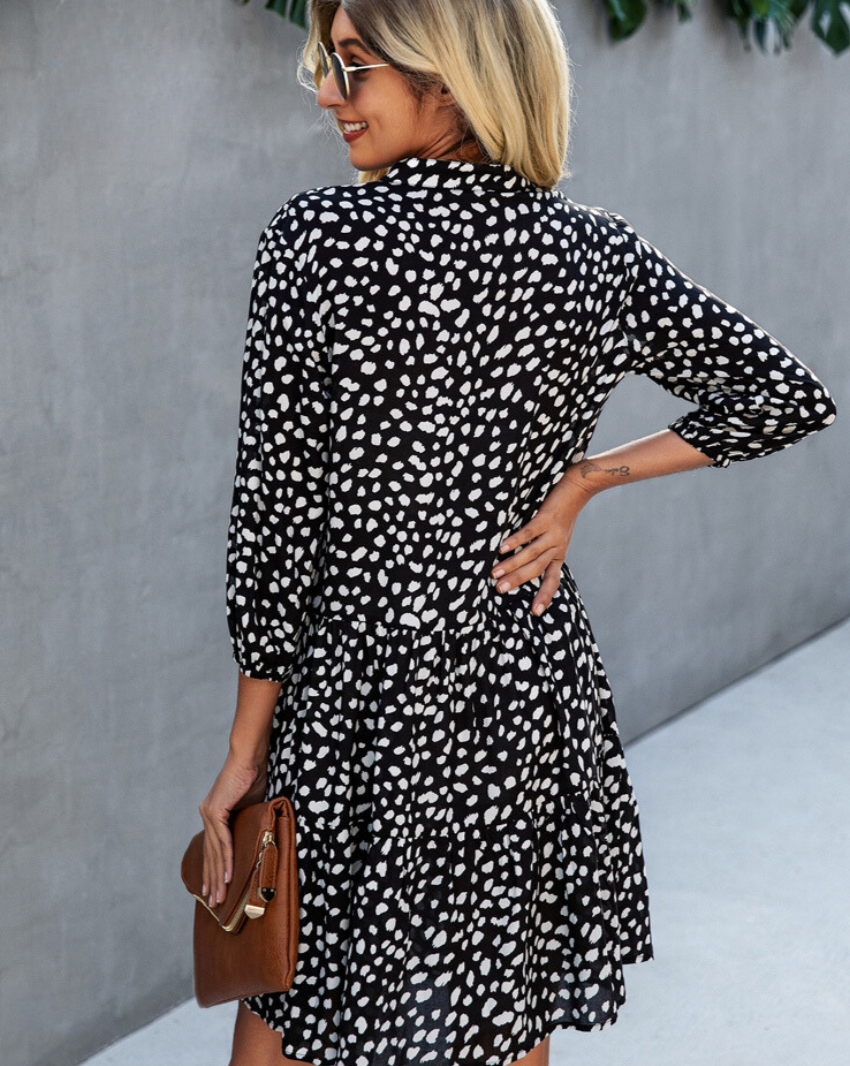 Beautifully Finished Dress in a Timeless Design